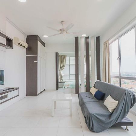 Shawn'S Akademic Suites Sky View B#11-27 Τζόχορ Μπάχρου Εξωτερικό φωτογραφία