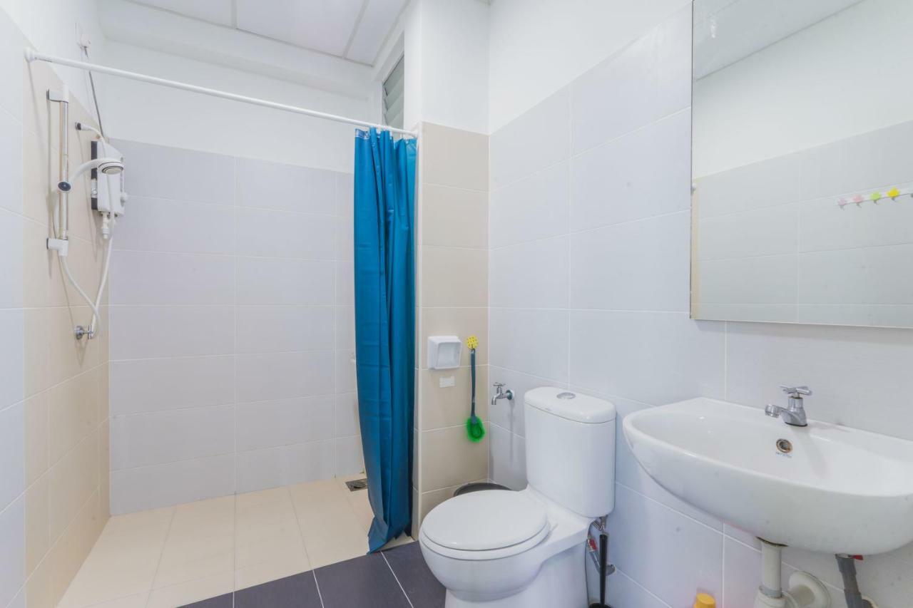 Shawn'S Akademic Suites Sky View B#11-27 Τζόχορ Μπάχρου Εξωτερικό φωτογραφία